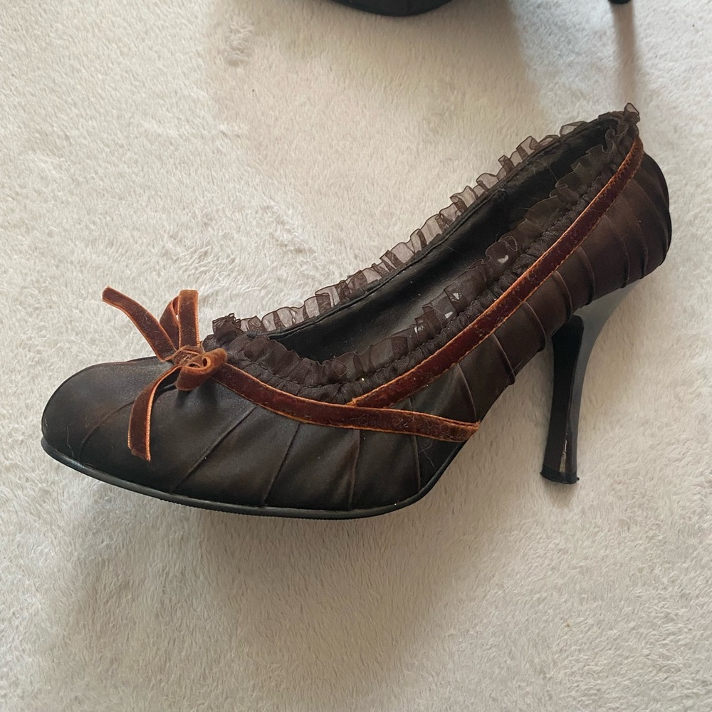 Wild Diva Brown and Orange Heels